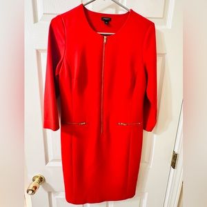 Ann Taylor professional dress, like new (great condition) only worn once.